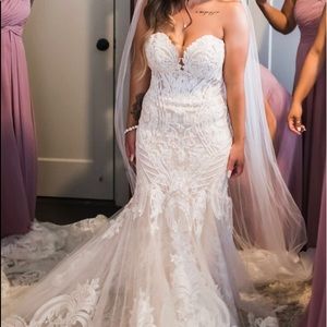 Martina Liana Ivory Wedding Dress Size 10 Style # 1074